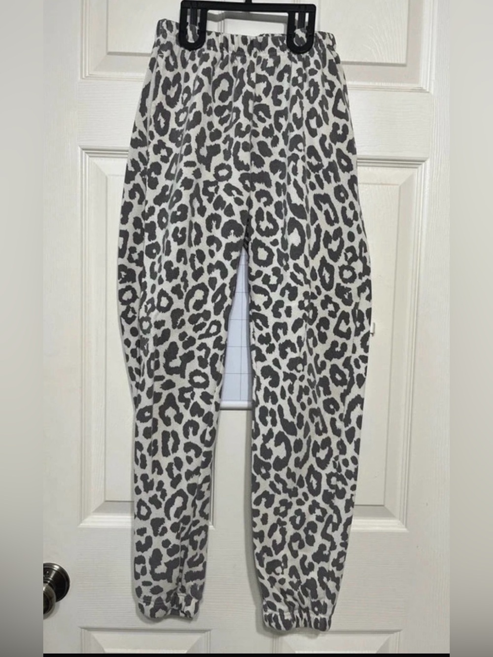 Grayson Threads Gray & White Leopard Print Leggings
